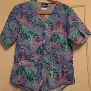 Scrub top🍀2 for 12